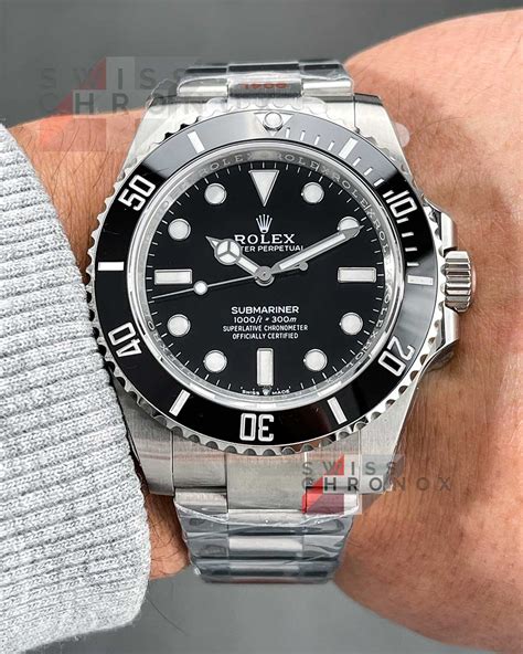 rolex submariner quando scatta la data|Rolex Submariner: Date or No Date – The Ultimate Question.